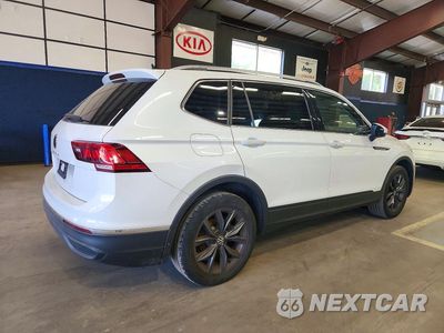 Trzecie zdjęcie samochodu z tyłu: 2023 VOLKSWAGEN TIGUAN SE VIN:3VV3B7AX7PM020721 - miniatura