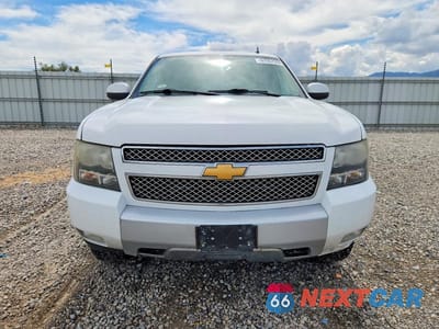 Piąte zdjęcie samochodu w środku: 2014 CHEVROLET SUBURBAN K1500 LT VIN:1GNSKJE74ER182665 - miniatura