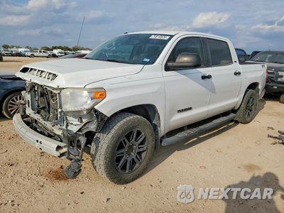 2017 TOYOTA TUNDRA CREWMAX SR5 5TFEM5F13HX120272 - główne zdjęcie licytacji z USA - miniatura