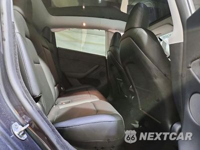 Zdjęcie 11 z 13 samochodu: 2024 TESLA MODEL Y VIN:7SAYGDEE2RA294686 - miniatura