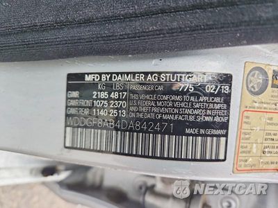 Zdjęcie 12 z 12 samochodu: 2013 MERCEDES-BENZ C 300 4MATIC VIN:WDDGF8AB4DA842471 - miniatura