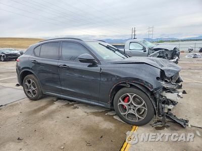 Czwarte zdjęcie samochodu z boku: 2023 ALFA ROMEO STELVIO SPRINT VIN:ZASPAKAN5P7D51335 - miniatura