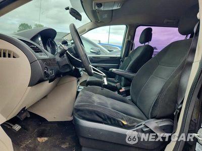 Zdjęcie 7 z 13 samochodu: 2016 DODGE GRAND CARAVAN SE VIN:2C4RDGBG1GR368900 - miniatura