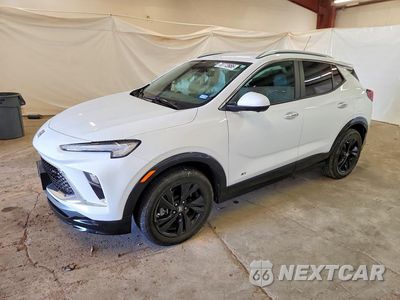 2025 BUICK ENCORE GX SPORT TOURING KL4AMDSL5SB046982 - główne zdjęcie licytacji z USA - miniatura