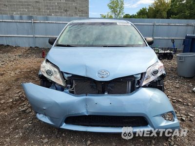 Piąte zdjęcie samochodu w środku: 2016 TOYOTA SIENNA L 7-PASSENGER VIN:5TDZK3DC3GS699106 - miniatura
