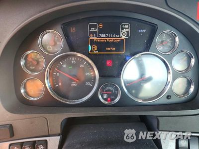 Zdjęcie 9 z 13 samochodu: 2014 KENWORTH T680 SEMI TRUCK VIN:1XKYA48X3EJ403050 - miniatura