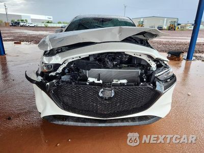 Piąte zdjęcie samochodu w środku: 2026 MAZDA 3 VIN:JM1BPAJL4T1877737 - miniatura
