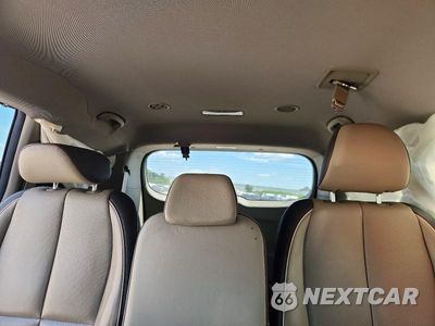 Zdjęcie 10 z 13 samochodu: 2017 KIA SEDONA LX VIN:KNDMB5C10H6328203 - miniatura