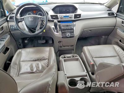 Zdjęcie 8 z 14 samochodu: 2011 HONDA ODYSSEY TOURING VIN:5FNRL5H91BB093128 - miniatura