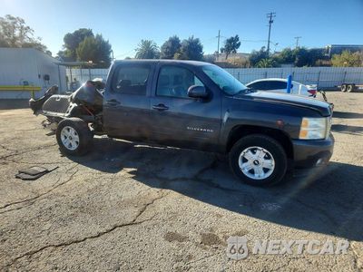 Czwarte zdjęcie samochodu z boku: 2010 CHEVROLET SILVERADO C1500 LTZ VIN:3GCRCTE07AG263527 - miniatura