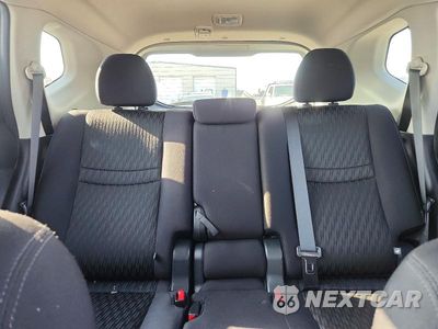 Zdjęcie 10 z 13 samochodu: 2017 NISSAN ROGUE SV VIN:5N1AT2MV9HC758275 - miniatura