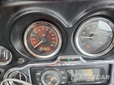 Zdjęcie 7 z 9 samochodu: 2010 HARLEY-DAVIDSON FLHTCU VIN:1HD1FC41XAB618762 - miniatura