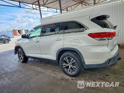 Drugie zdjęcie samochodu z przodu: 2019 TOYOTA HIGHLANDER LE PLUS VIN:5TDZZRFH9KS300764 - miniatura