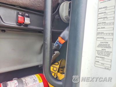 Zdjęcie 12 z 13 samochodu: 2015 KENWORTH T680 SEMI TRUCK VIN:1XKYA48X4FJ462416 - miniatura
