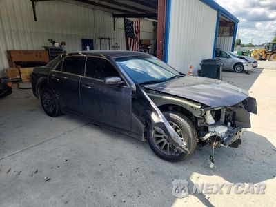 Czwarte zdjęcie samochodu z boku: 2013 CHRYSLER 300 VIN:2C3CCAAG2DH553115 - miniatura