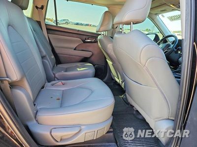 Zdjęcie 11 z 13 samochodu: 2022 TOYOTA HIGHLANDER XLE VIN:5TDGZRBH1NS202149 - miniatura