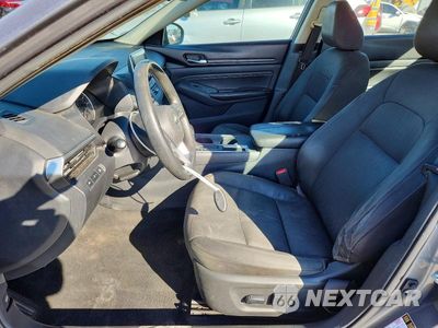 Zdjęcie 7 z 12 samochodu: 2019 NISSAN ALTIMA S VIN:1N4BL4BV4KC115174 - miniatura