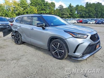 Czwarte zdjęcie samochodu z boku: 2021 TOYOTA HIGHLANDER XSE VIN:5TDJZRBH4MS089155 - miniatura