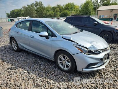 Czwarte zdjęcie samochodu z boku: 2017 CHEVROLET CRUZE LT VIN:3G1BE6SM9HS514715 - miniatura