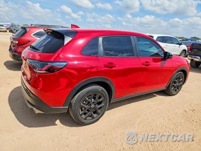 Trzecie zdjęcie samochodu z tyłu: 2024 HONDA HR-V SPORT VIN:3CZRZ2H55RM738132 - miniatura
