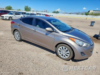 Czwarte zdjęcie samochodu z boku: 2013 HYUNDAI ELANTRA GLS VIN:5NPDH4AE2DH191909 - miniatura