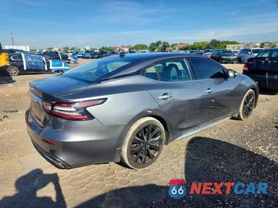Trzecie zdjęcie samochodu z tyłu: 2020 NISSAN MAXIMA PLATINUM VIN:1N4AA6FV1LC373242 - miniatura