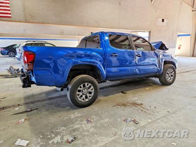 Trzecie zdjęcie samochodu z tyłu: 2018 TOYOTA TACOMA SR5 V6 VIN:5TFAZ5CN4JX055607 - miniatura