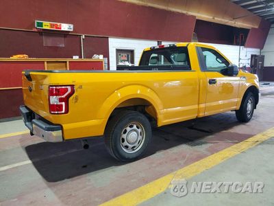 Trzecie zdjęcie samochodu z tyłu: 2018 FORD F150 VIN:1FTMF1C59JKF08728 - miniatura