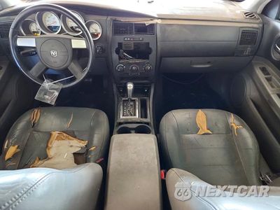 Zdjęcie 8 z 12 samochodu: 2005 DODGE MAGNUM SXT VIN:2D4FV48V85H129600 - miniatura