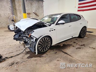 2023 MASERATI GRECALE MODENA ZN682AVMXP7422310 - główne zdjęcie licytacji z USA - miniatura