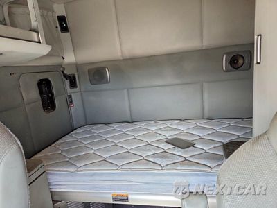 Zdjęcie 10 z 14 samochodu: 2017 KENWORTH CONSTRUCTION T680 VIN:1XKYD49XXHJ170147 - miniatura