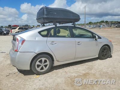 Trzecie zdjęcie samochodu z tyłu: 2013 TOYOTA PRIUS THREE VIN:JTDKN3DU1D5562720 - miniatura