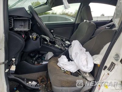 Zdjęcie 7 z 12 samochodu: 2015 TOYOTA PRIUS THREE VIN:JTDKN3DU8F1947475 - miniatura