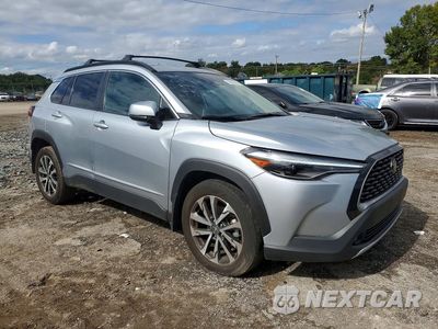 Czwarte zdjęcie samochodu z boku: 2024 TOYOTA COROLLA CROSS XLE VIN:7MUDAABG1RV105046 - miniatura