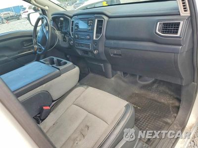 Zdjęcie 8 z 12 samochodu: 2018 NISSAN TITAN S VIN:1N6AA1R73JN507466 - miniatura