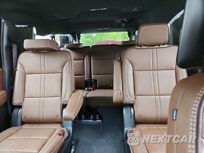 Zdjęcie 10 z 13 samochodu: 2026 CHEVROLET SUBURBAN K1500 HIGH COUNTRY VIN:1GNS6GKL7TR248020 - miniatura