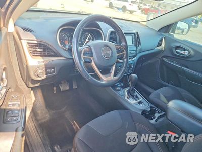 Zdjęcie 8 z 13 samochodu: 2015 JEEP CHEROKEE LATITUDE VIN:1C4PJMCSXFW521877 - miniatura