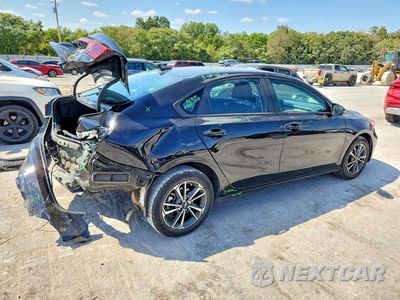 Trzecie zdjęcie samochodu z tyłu: 2024 KIA FORTE LXS VIN:3KPF24AD8RE830677 - miniatura