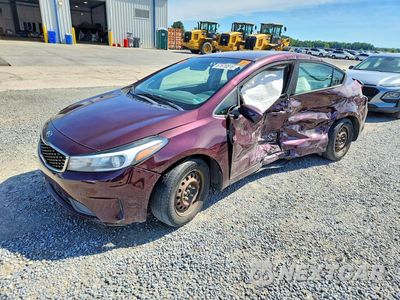 2017 KIA FORTE LX 3KPFK4A77HE068953 - główne zdjęcie licytacji z USA - miniatura