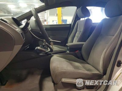 Zdjęcie 7 z 13 samochodu: 2006 HONDA CIVIC LX VIN:1HGFA15576L150732 - miniatura