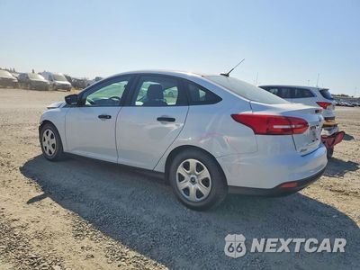 Drugie zdjęcie samochodu z przodu: 2015 FORD FOCUS S VIN:1FADP3E28FL315022 - miniatura