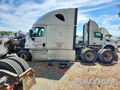 Drugie zdjęcie samochodu z przodu: 2016 FREIGHTLINER CASCADIA 125 SEMI TRUCK VIN:1FUJGLDR4GLGP8703 - miniatura