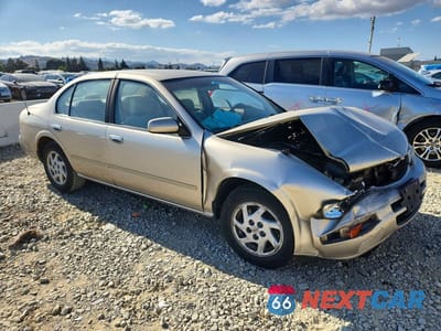 Czwarte zdjęcie samochodu z boku: 1996 NISSAN MAXIMA GXE VIN:JN1CA21D8TM418412 - miniatura