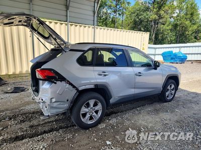 Trzecie zdjęcie samochodu z tyłu: 2025 TOYOTA RAV4 LE VIN:JTMLWRFV6SD325993 - miniatura