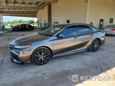 2022 TOYOTA CAMRY SE 4T1G11AKXNU039210 - główne zdjęcie licytacji z USA - miniatura