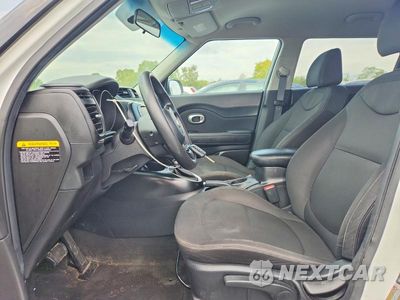 Zdjęcie 7 z 12 samochodu: 2018 KIA SOUL BASE VIN:KNDJN2A24J7895034 - miniatura