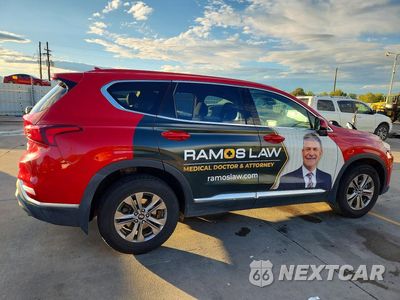 Trzecie zdjęcie samochodu z tyłu: 2020 HYUNDAI SANTA FE SEL VIN:5NMS3CAD3LH288359 - miniatura