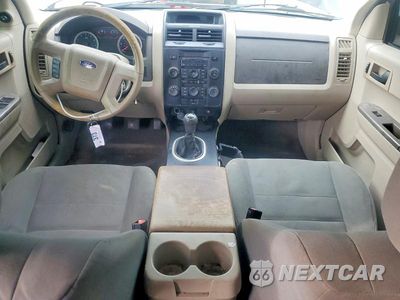 Zdjęcie 8 z 13 samochodu: 2011 FORD ESCAPE XLS VIN:1FMCU0C79BKC40225 - miniatura