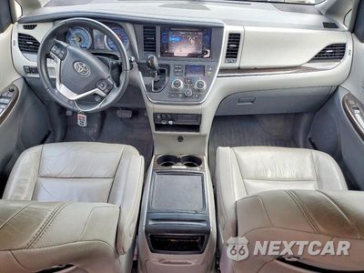 Zdjęcie 8 z 13 samochodu: 2017 TOYOTA SIENNA XLE 8-PASSENGER VIN:5TDYZ3DC1HS852591 - miniatura