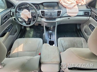 Zdjęcie 8 z 13 samochodu: 2015 HONDA ACCORD LX VIN:1HGCR2F38FA118785 - miniatura